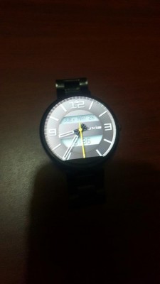 Vendo Moto360 smart watch en excelente condición y gran precio