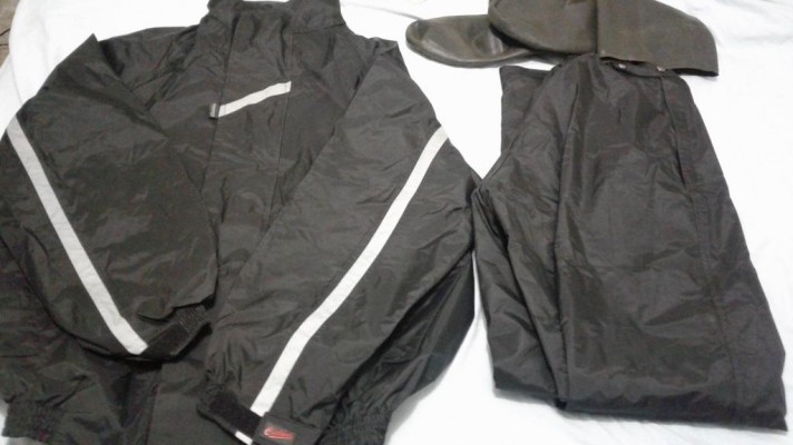Chumpa pantalon y cubrezapatos impermeable ciclón como nueva tamaño XL