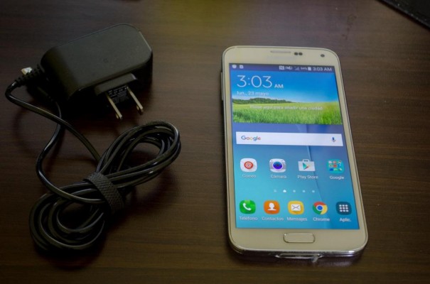 Vendo Samsung Galaxy s5 semi nuevos liberados blanco y negro