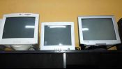 ¡APROVECHE! Vendo Variedad de monitores convencionales CRT y teclados alfanumericos