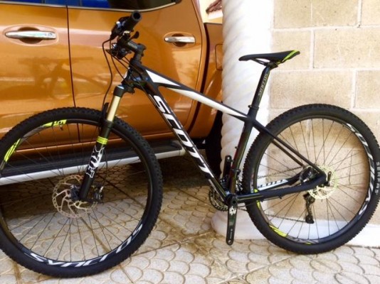 Vendo Bicicleta Scott de Montaña ,Carbon scale 910 , marco 2016 nuevo , de competencia , Nítida ,