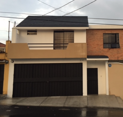 Sector B1 Ciudad San Cristobal, Vendo Preciosa Casa tres dormitorios